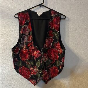 Fashion Passport Floral Vest Top - Red and Black